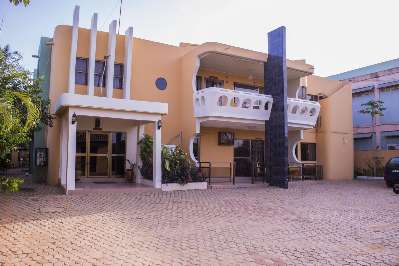 Lovista Hotel North Legon Exterior photo