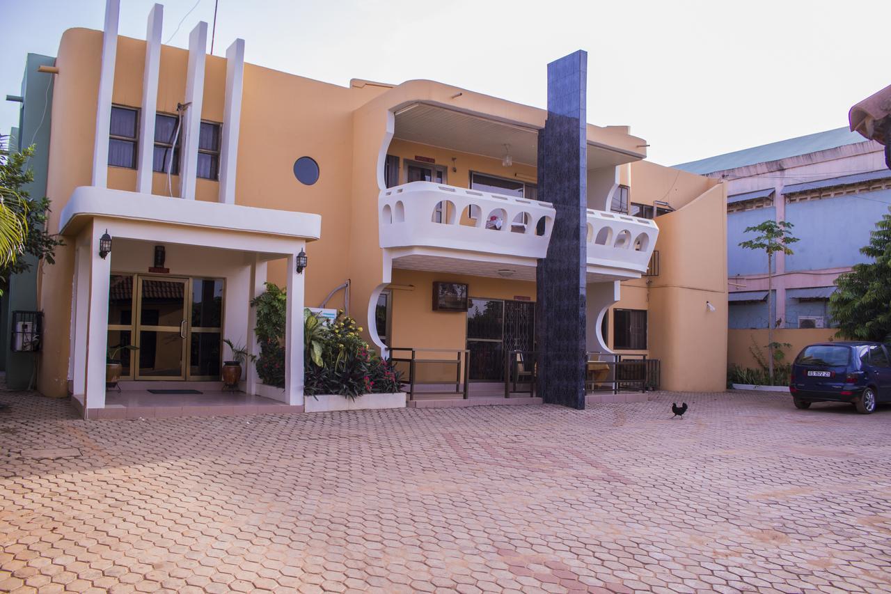 Lovista Hotel North Legon Exterior photo